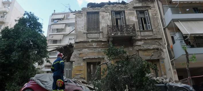 Κατέρρευσε σπίτι στο Κέντρο της Αθήνας τα ξημερώματα της Κυριακής – Δείτε τις εικόνες